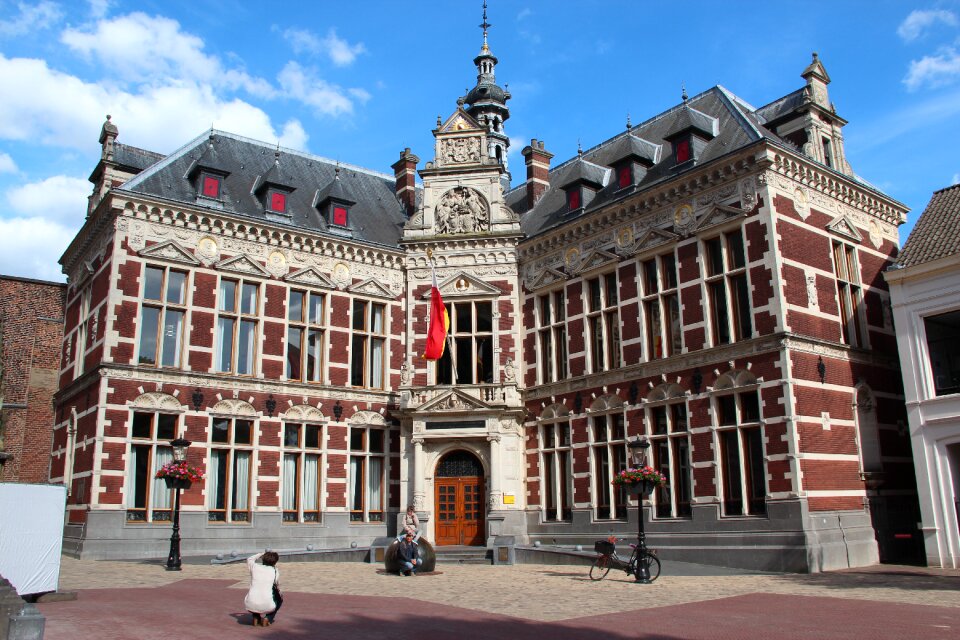 Utrecht cathedral square school
