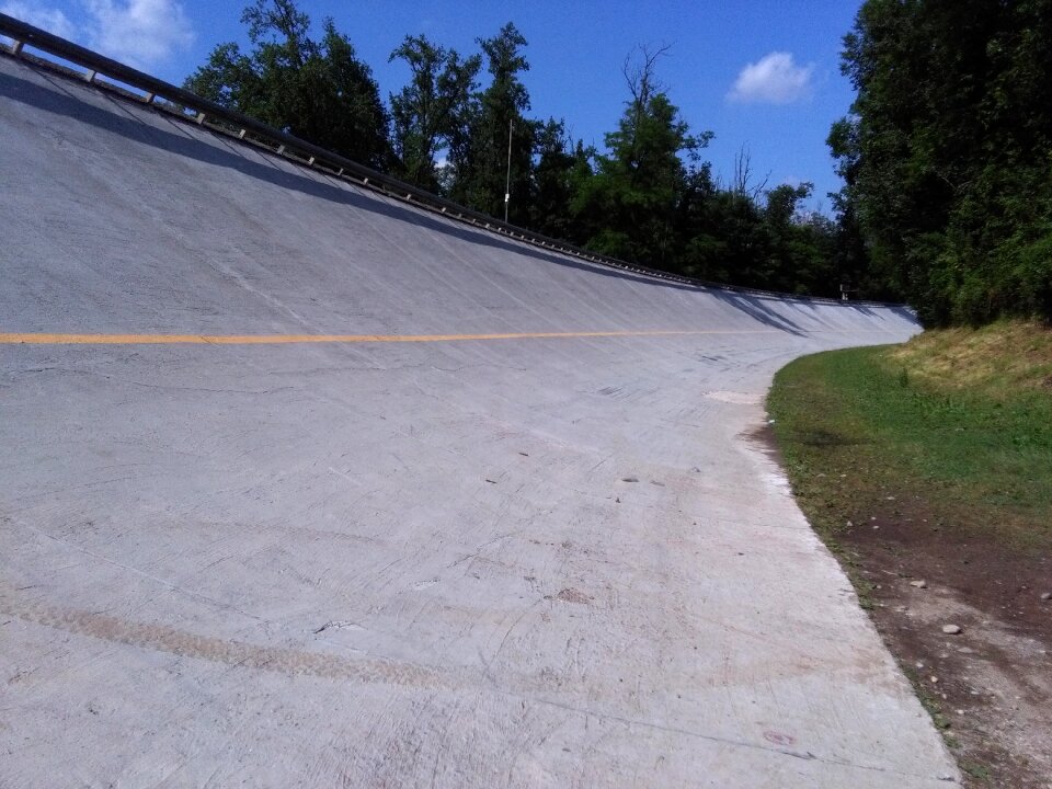 Corse auto auto track