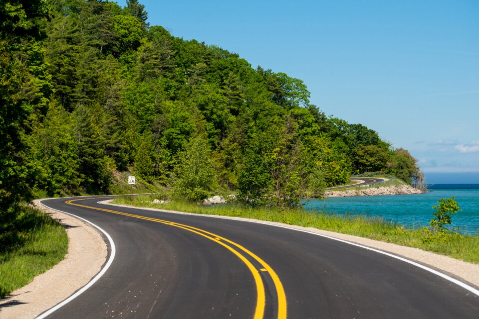 Winding asphalt curve