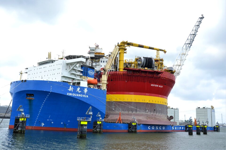 Afzinkbaarschip oil rig gaswining
