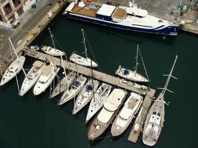 Yachts sea port photo