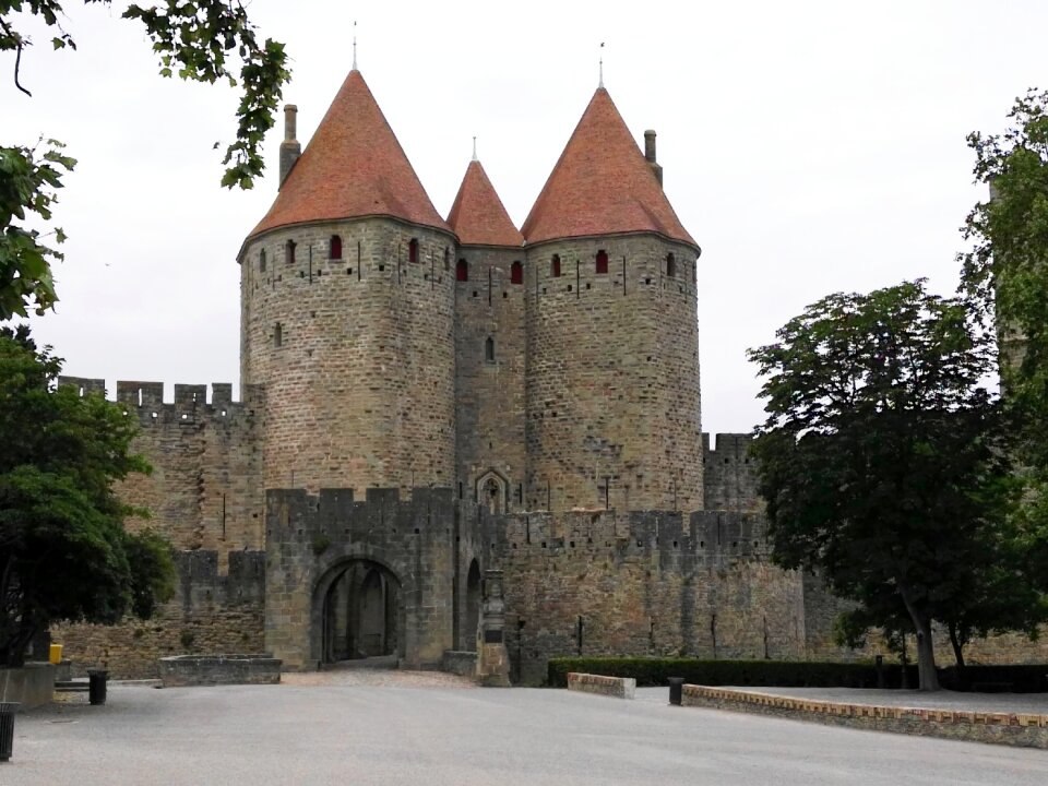Porte narbonnaise tours monument