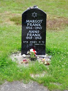 Anne frank konzentrationslager belsen mountains