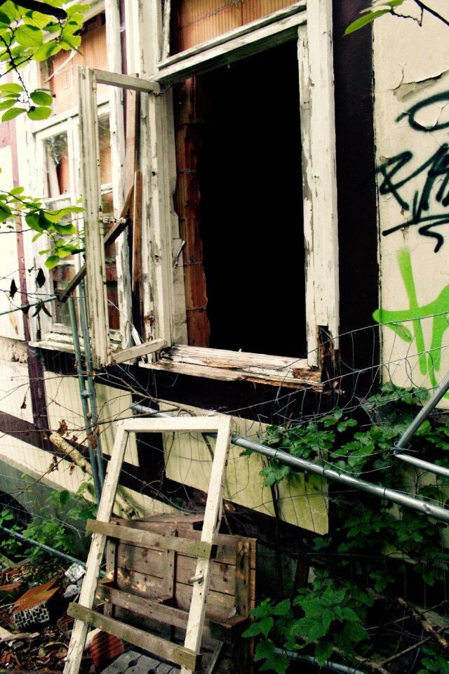 Old historically historic house