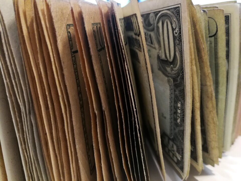 Gold currency savings