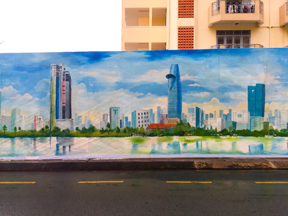 Hostels paintings the city