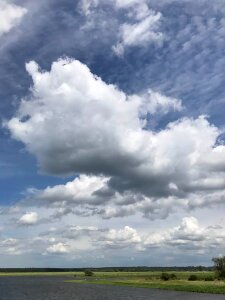 A large cloud water auen photo