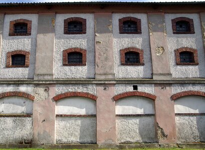 Wall the window tall