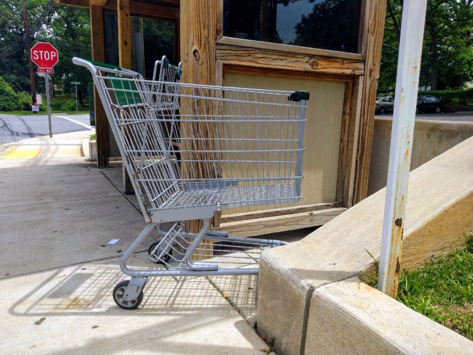 Supermarket bus stop shop photo