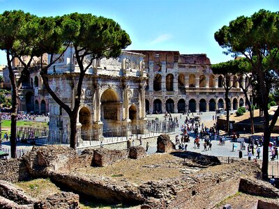 Constantine the great rome the coliseum