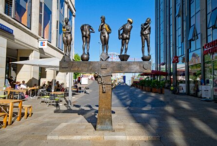 Monument places of interest art