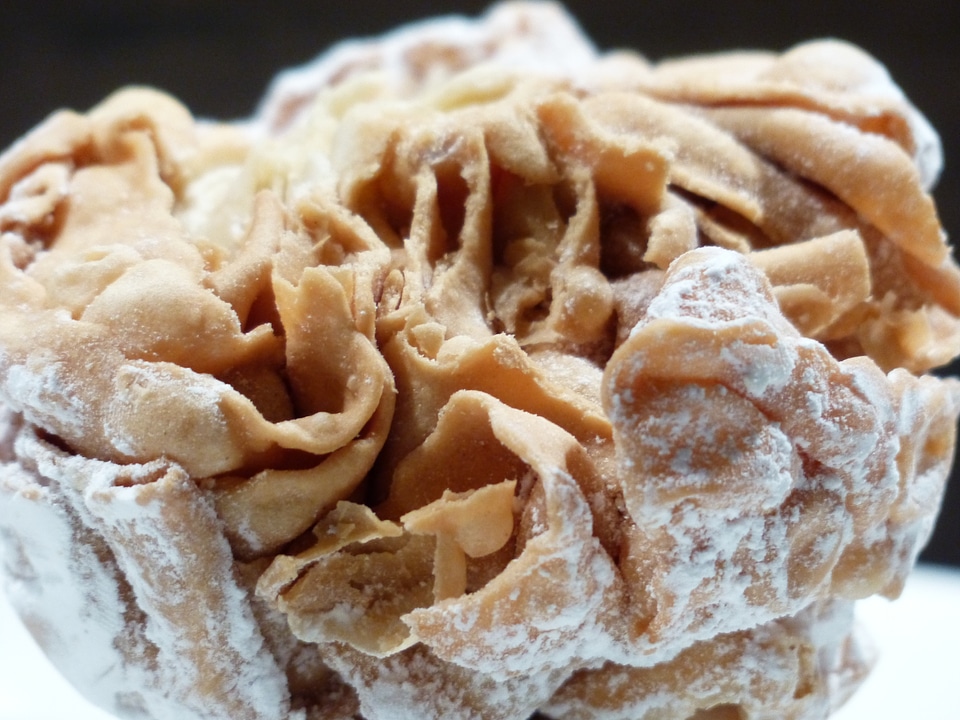 Globose spherical shape icing sugar