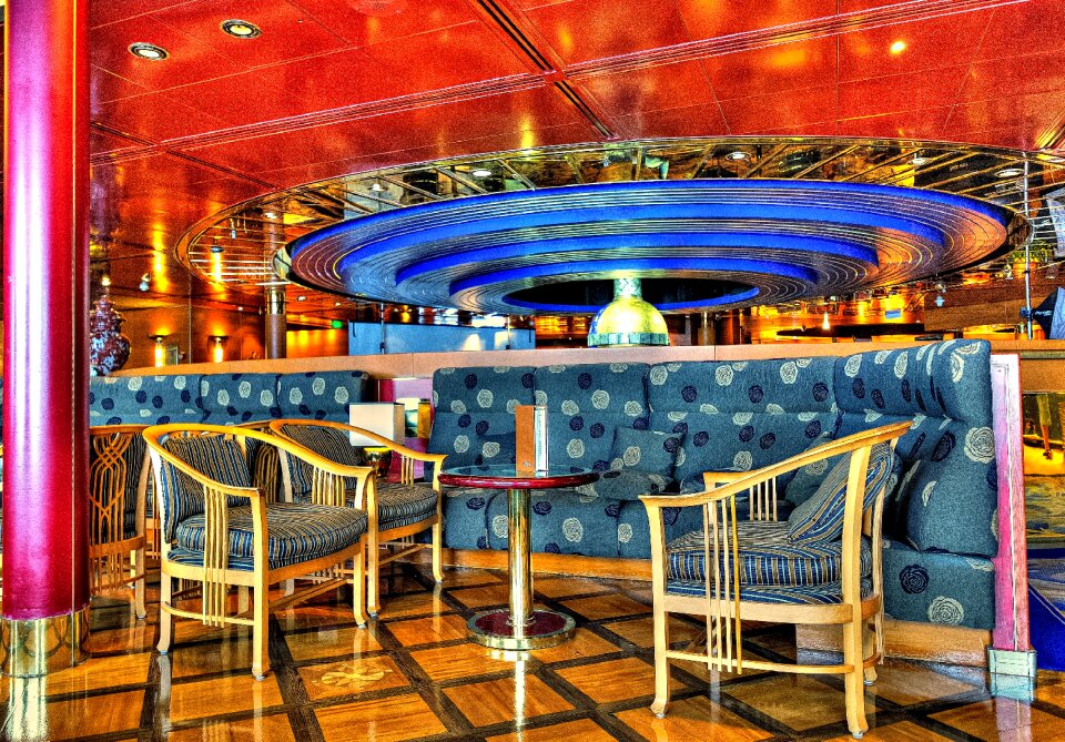 Relaxation ship restaurant