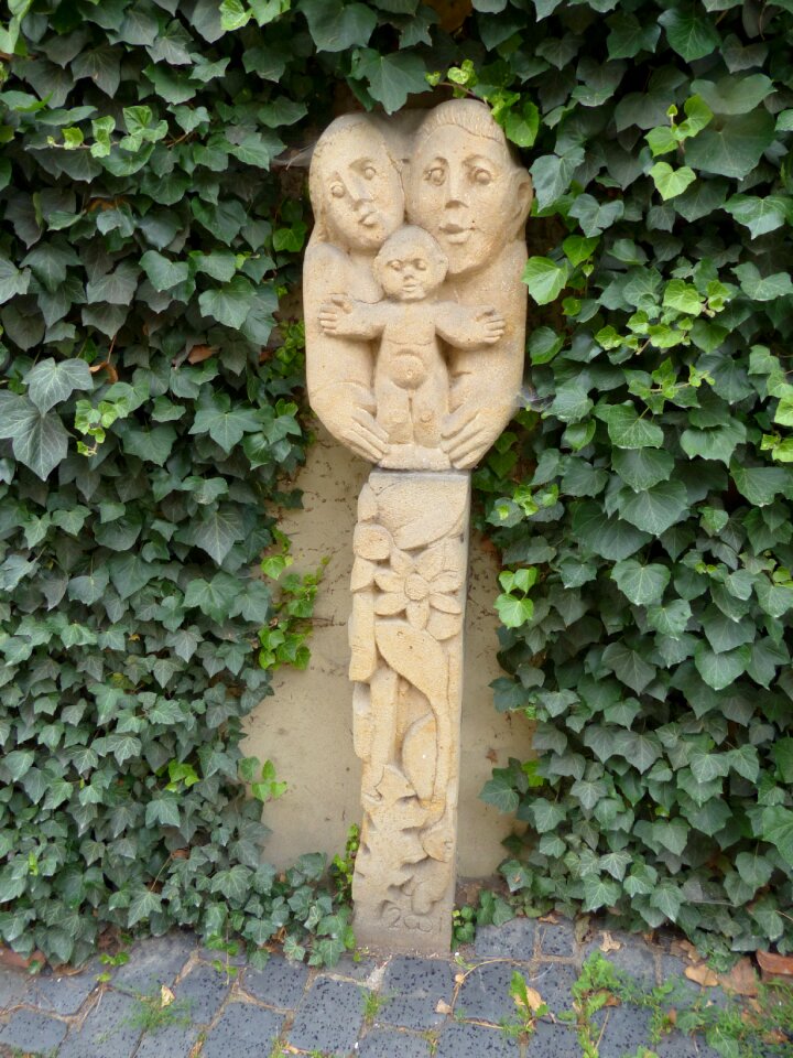 Rock face face sculptor