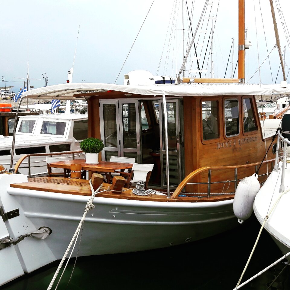 Travel port ship