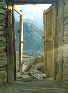 Landscape door frame photography