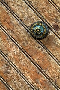 Knob diagonal shape