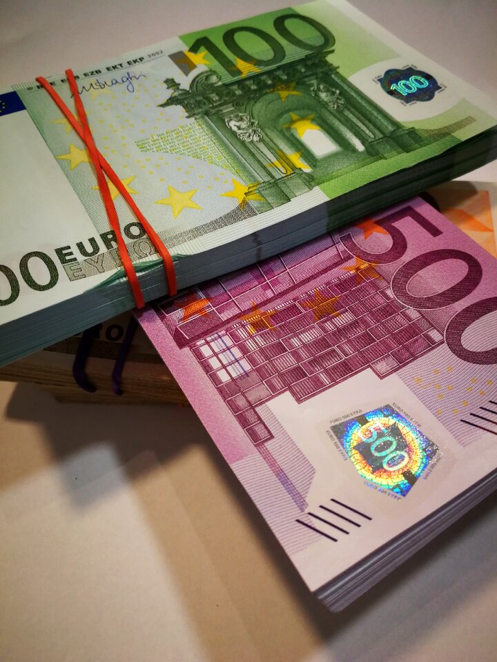 Currency savings pay