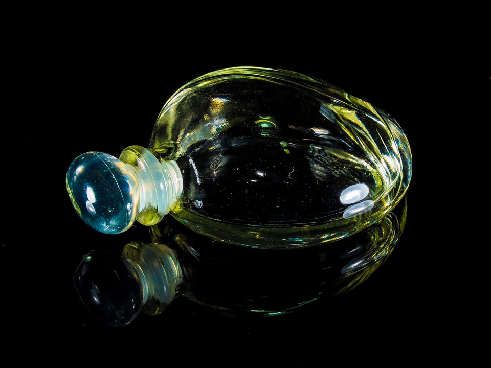 Perfume bottle flacon glass