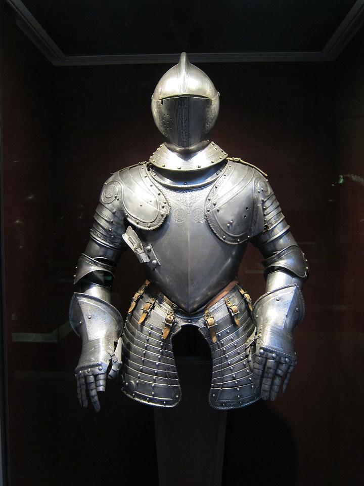 Equipment knight helmet