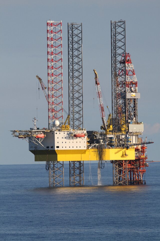 Crane distant technology