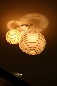 Chandelier 燈 long warm photo
