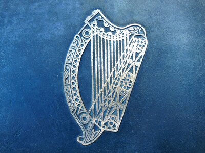 Coat of arms ireland outdoor