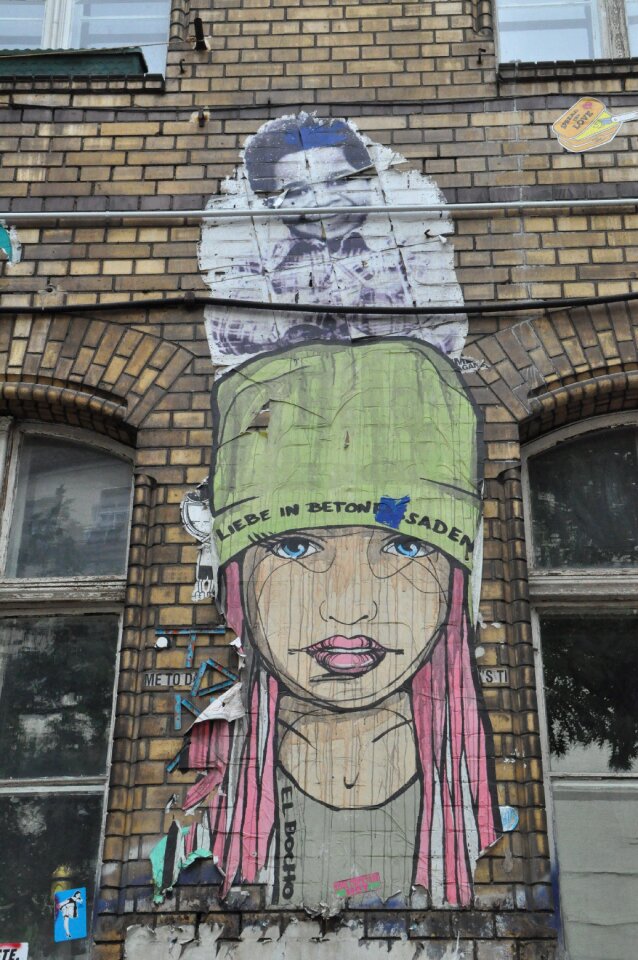 Facade mural spray