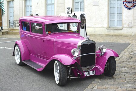 Pink retro auto photo