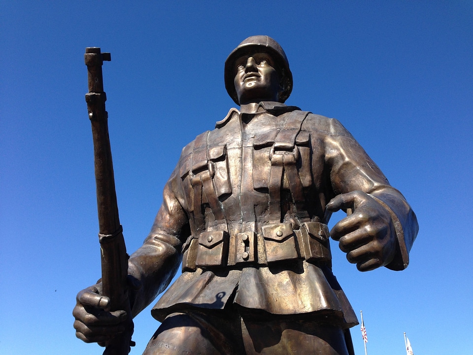 Monument warrior normandy