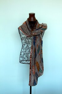 Mannequin fashion scarf photo