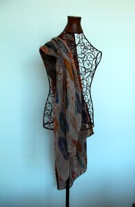 Mannequin fashion scarf photo