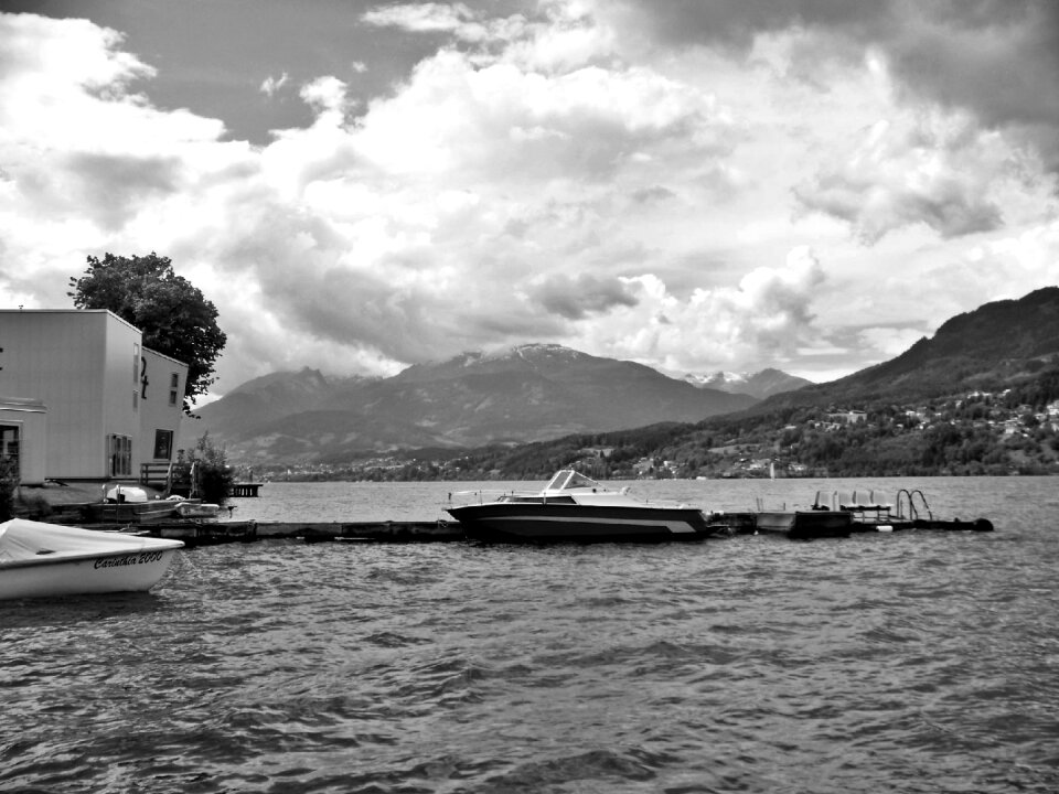 Trekking port motifs monochrome