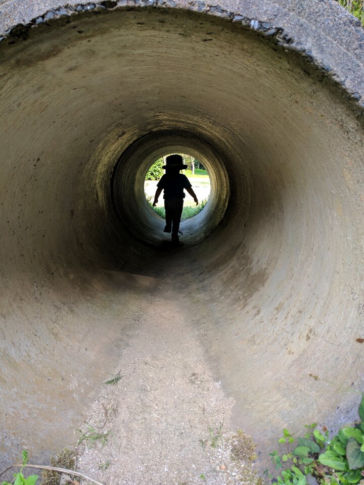 Kids tunnel shadow