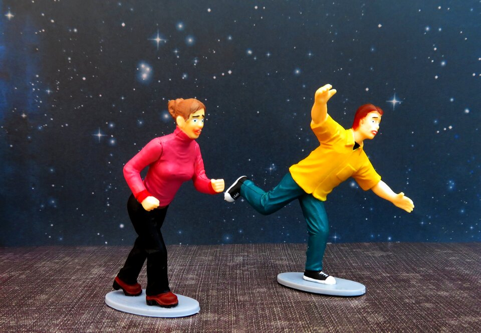 Toys action figure escape