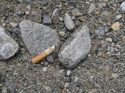 Disposal cigarette butts cigarette end