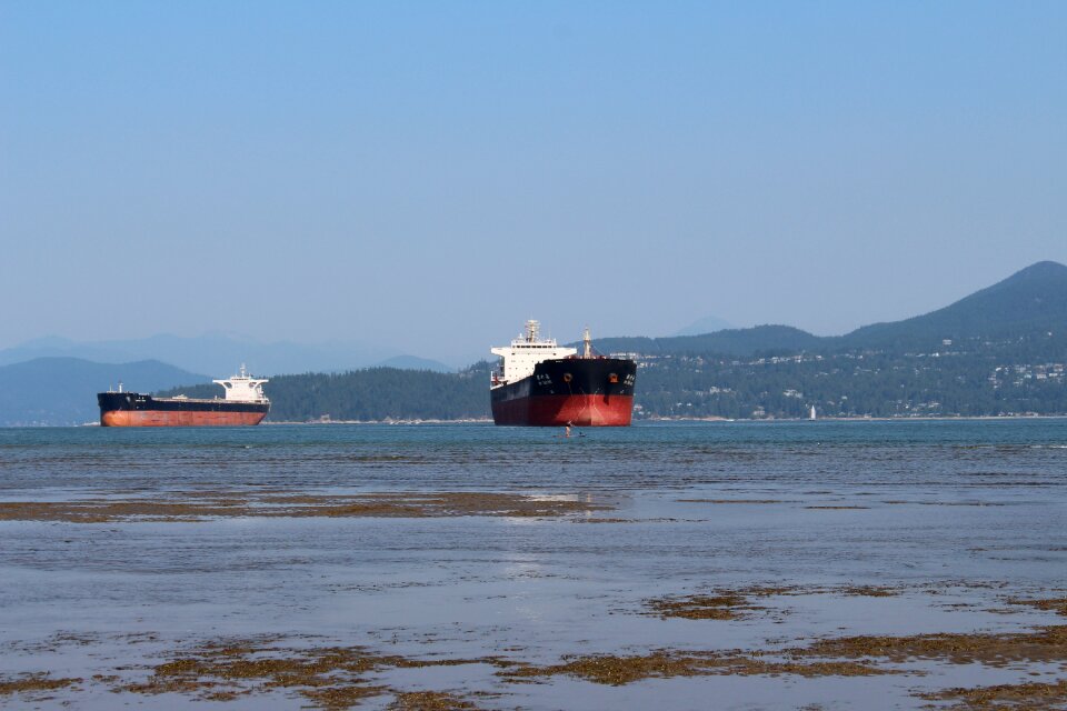 Ships ocean canada