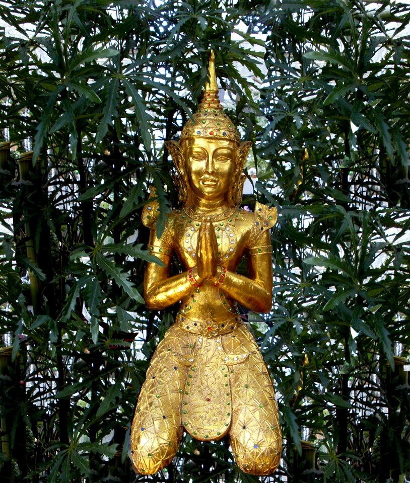 Stone figure gold art