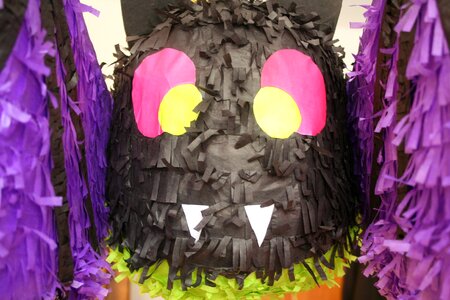 Pinata bat crépon