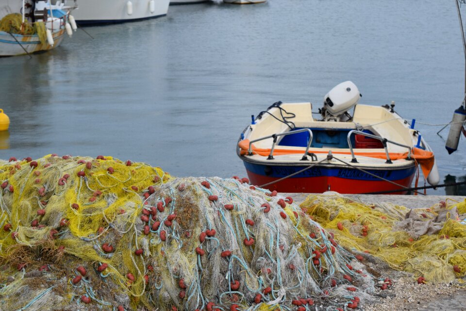 Fisherman ship network
