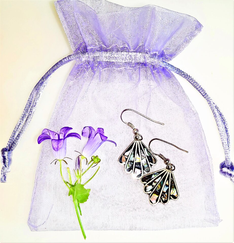 Jewellery hand labor gift