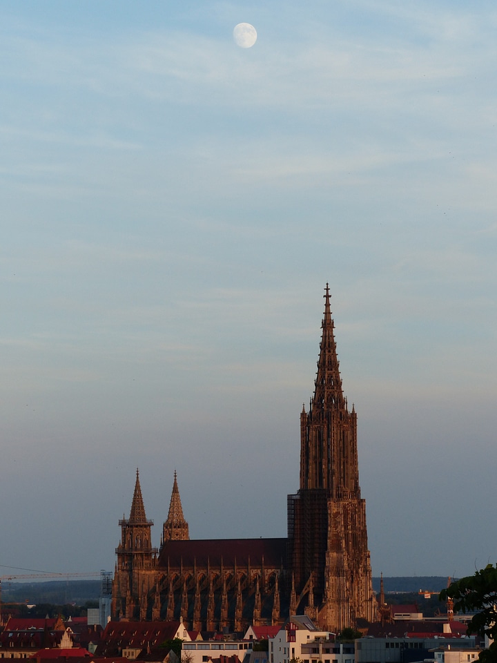 Dom cathedral architecture