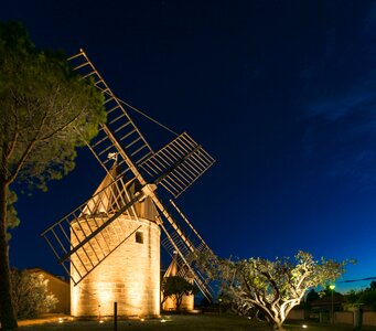 Night monument lights