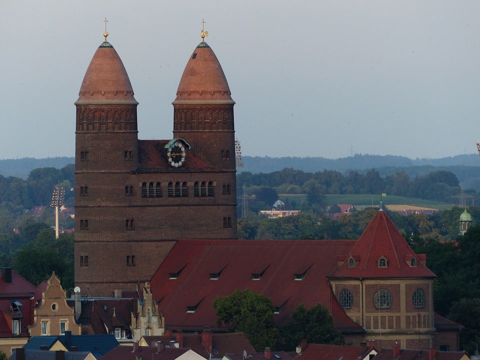 Protestant double tower tower