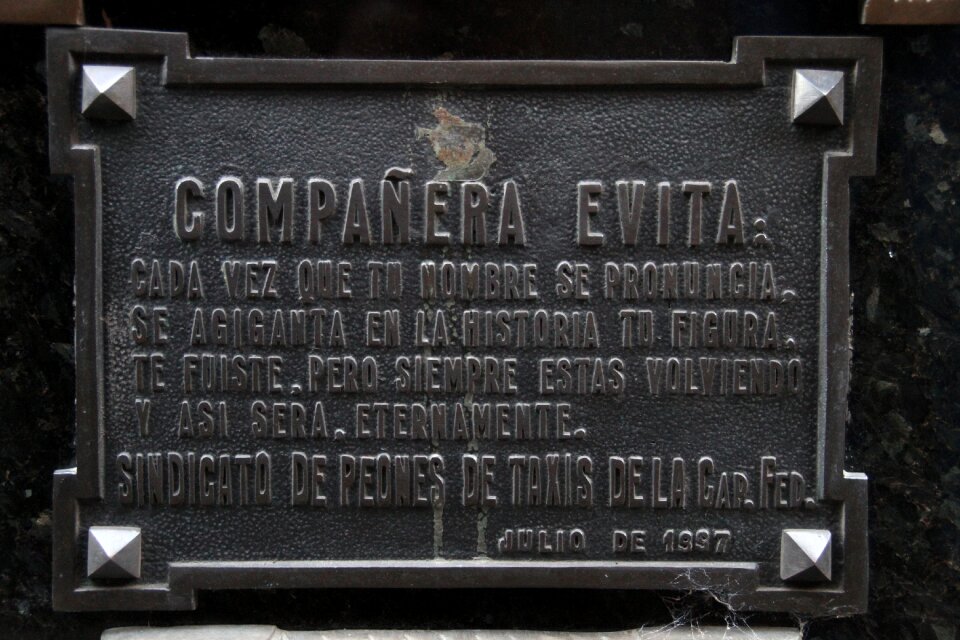 Monument graveyard argentina