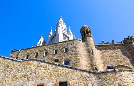 Spain building religion