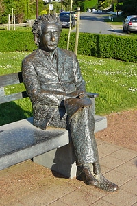 Physicist bronze statue sculpture photo