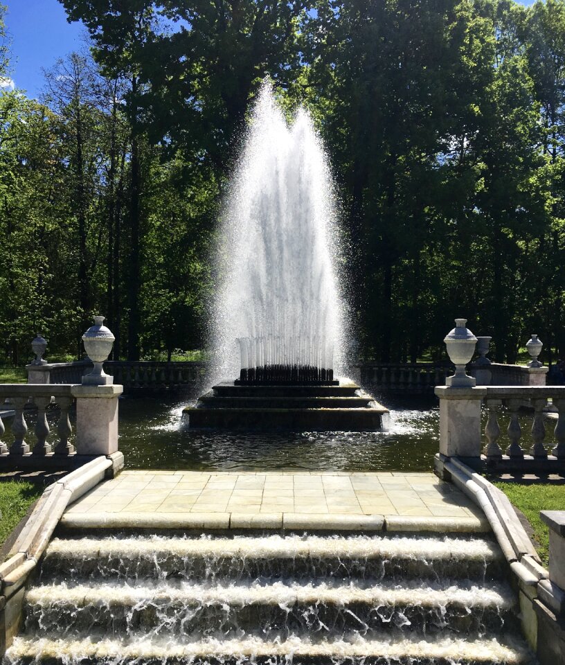 Water fountain bubble park