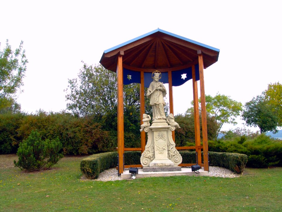 Statue sculpture faith