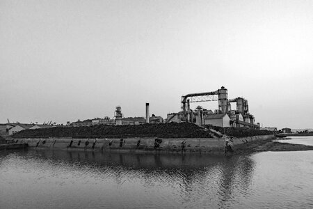 Black and white factory muzzle